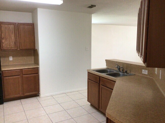 Foto del edificio - 24319 Ayscough Ln