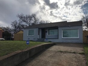 Building Photo - 1956 E Illinois Ave