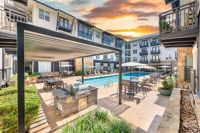 Building Photo - MAA West Austin