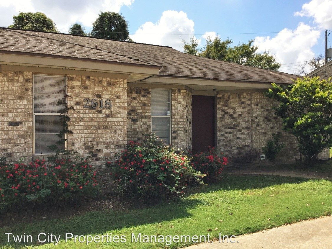 Primary Photo - 2618 Pecan Ridge Dr