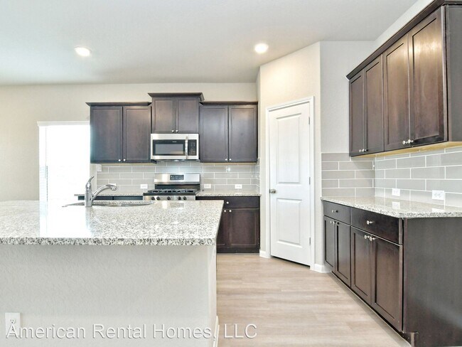 Foto del edificio - 5 br, 3 bath House - 5311 Saunter Lane