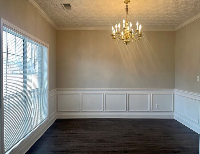 Foto del edificio - 4 Bed/2.5 Bath Home In Swim/Tennis Community in McDonough