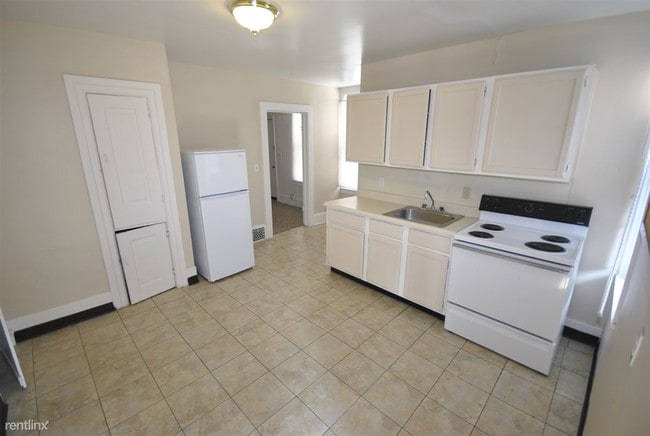 Building Photo - 1 br, 1 bath  - 553 S 4th Ave #2 -