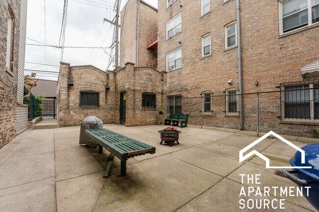 Foto del edificio - 3044 W North Ave