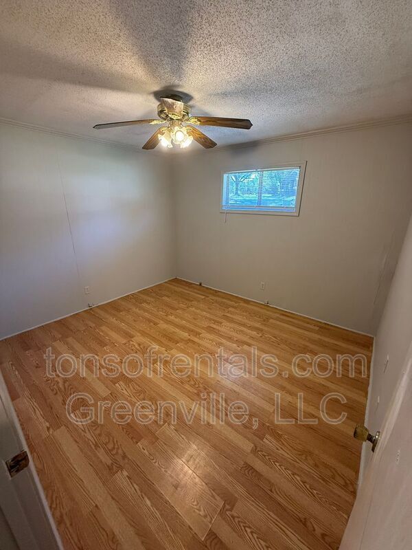 Building Photo - 133C Pleasant Dr