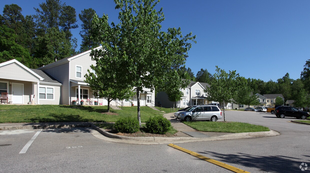 Building Photo - 200 Mcdowell Dr