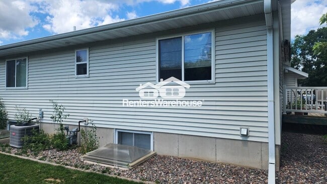 Building Photo - 17555 53rd Ave