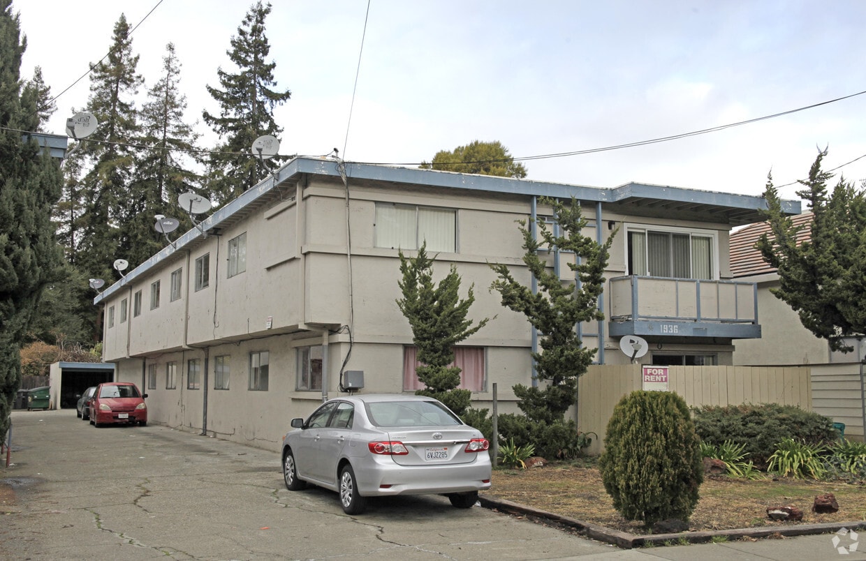 Primary Photo - 1928-1936 B St