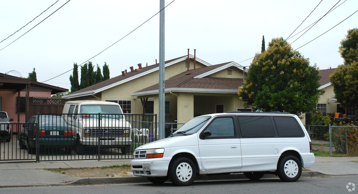 Foto principal - 1797-1799 Virginia Ave