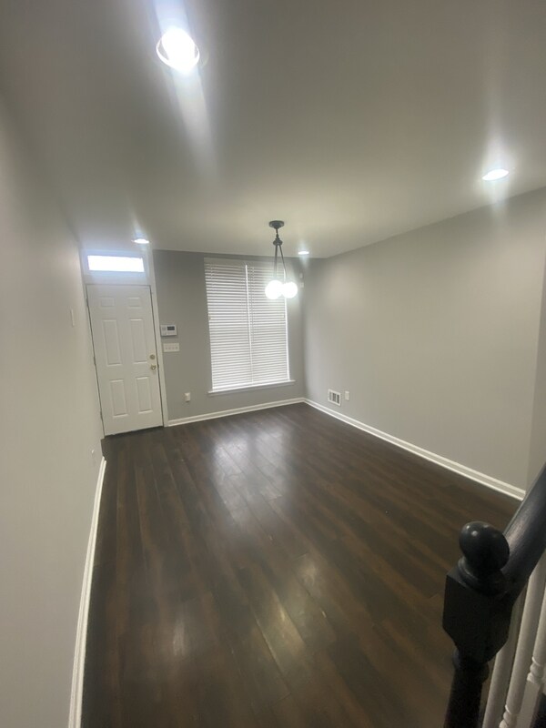 Foto del edificio - 1105 N Collington Ave