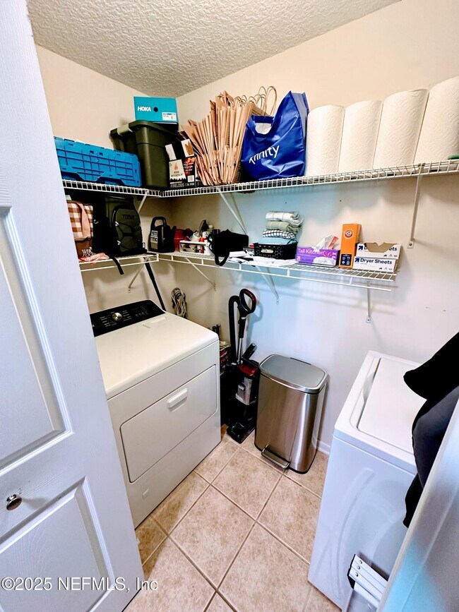 Foto del edificio - 197 Jardin De Mer Pl