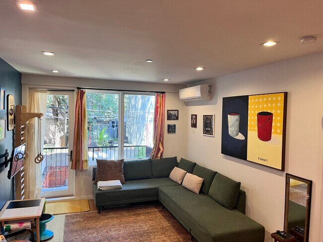 Photo - 311 Hart St Apartment