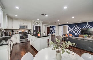 Building Photo - 4749 Benning Dr