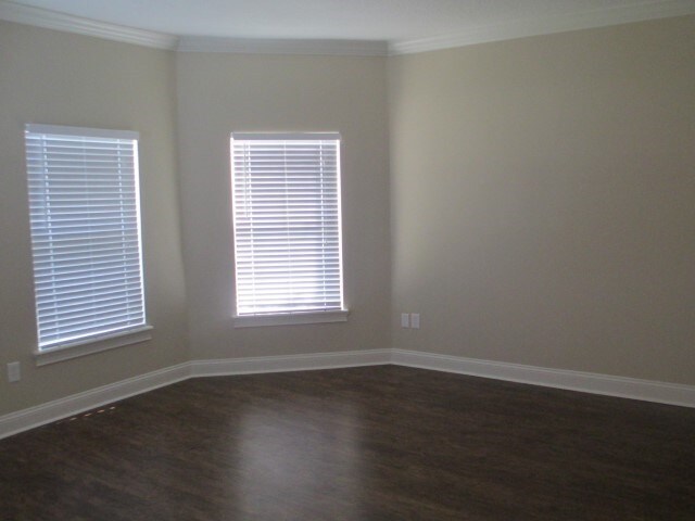 Foto del edificio - 714 Dove Creek Cir