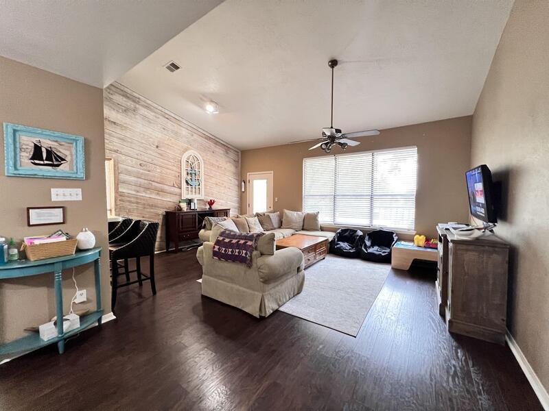 Foto principal - 704 Horseshoe Bay Blvd