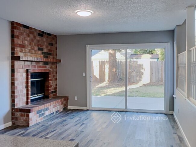Building Photo - 4085 N Country Dr