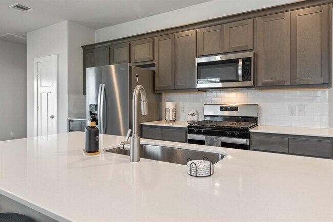 Foto del edificio - 929 Kickapoo Ln