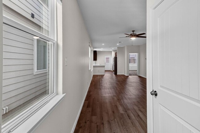 Building Photo - 24839 Goldoni Dr