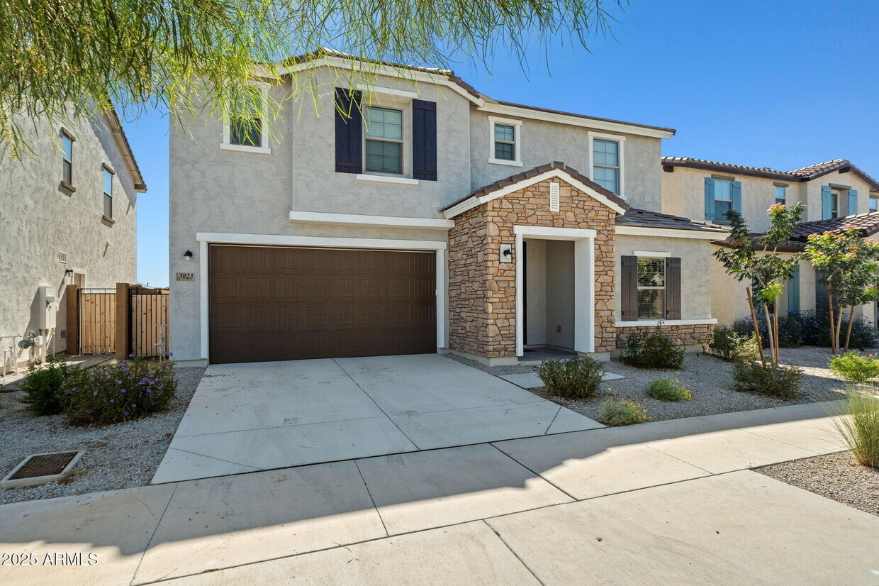 Foto principal - 3023 W Bent Tree Dr