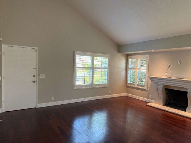 Foto del edificio - Remodeled Blossom Valley Home