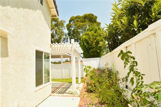 Building Photo - 3 Silver Fir