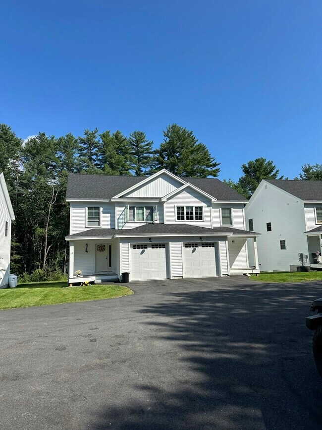 Building Photo - 2-16 Voyager Ln