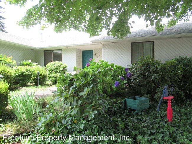 Building Photo - 3 br, 2.5 bath House - 1385 Tiburon Ct SE