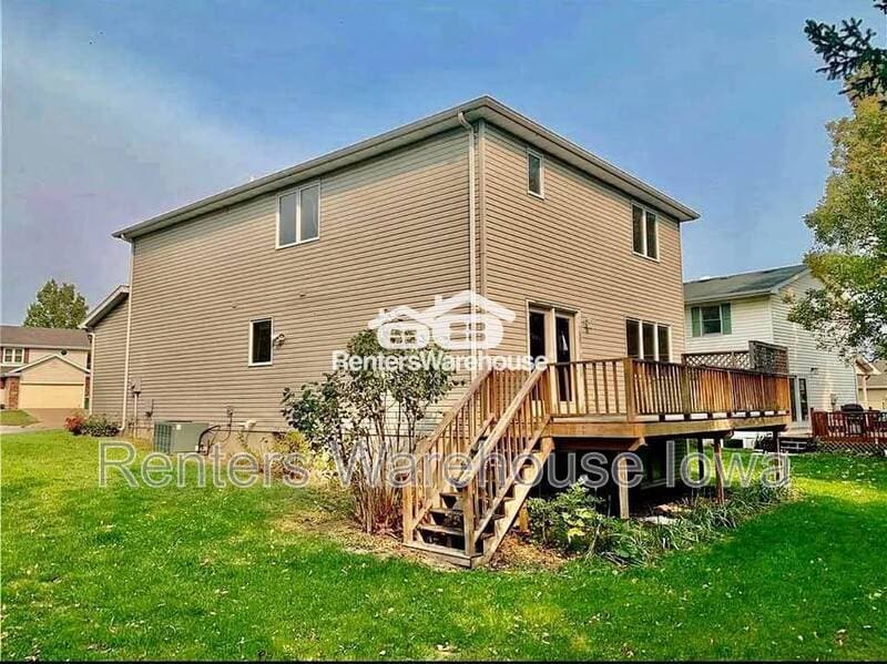 Building Photo - 1013 E Henderson Pl