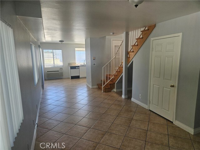 Foto del edificio - 14159 Gilmore St
