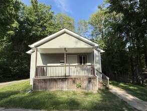Building Photo - 411 Irving Ave