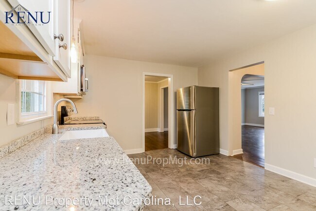 Foto del edificio - 3 br, 1.5 bath House - 1060 Hawthorne Road