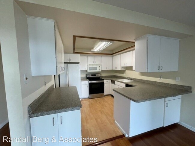 Foto del edificio - 2 br, 2 bath House - 2200 Alki Avenue SW #306
