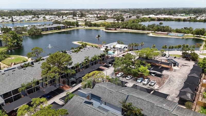 Foto principal - 5503 Fountain Lake Cir