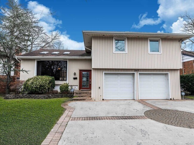 Overhead Garage Door Atlanta Check More At Http Myhothack Pw Overhead Garage Door Atlanta Overhead Garage Door Garage Door Styles Overhead Garage