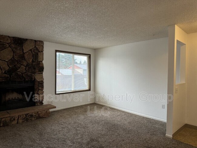 Building Photo - 5415 NE 34th St