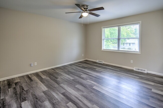 Building Photo - Single Family Home