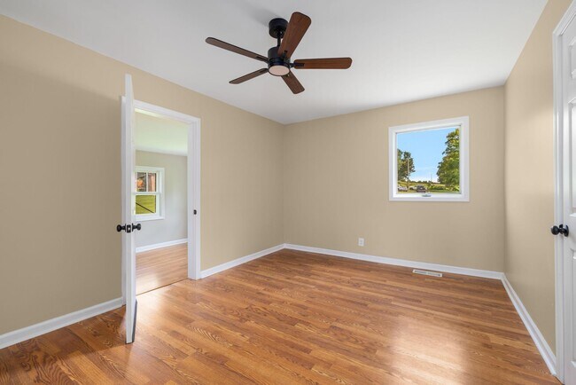 Building Photo - 2879 Carroll Creek Rd
