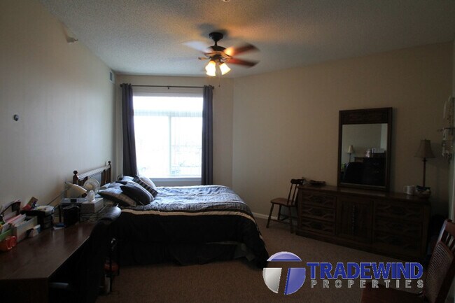 Foto del edificio - 649 Old Highway 8 NW