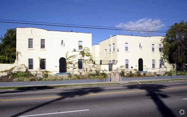 Primary Photo - 3401 W Adams Blvd