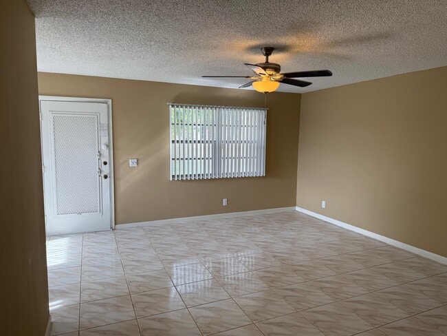 Building Photo - 795 Normandy Trail