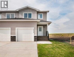 Building Photo - 9536 113 Ave
