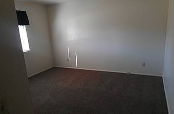 Building Photo - 75 E 860 S
