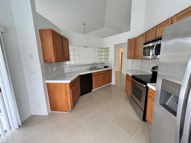 Building Photo - 2990 NW 68th Ave