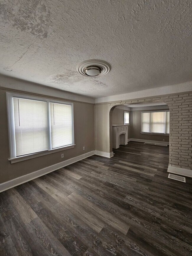 Foto del edificio - 1665 First Ave. | 2 Beds, 1 Bath