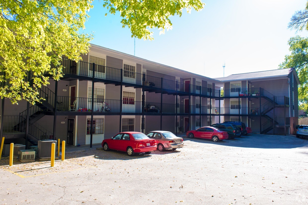 Building Photo - Court South Apartments