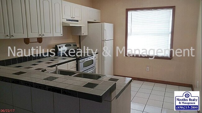 Building Photo - 117 Casa Pl