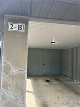 Building Photo - 810 E Gilchrist Ct