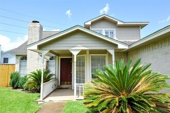 Building Photo - 3202 Kempwood Dr