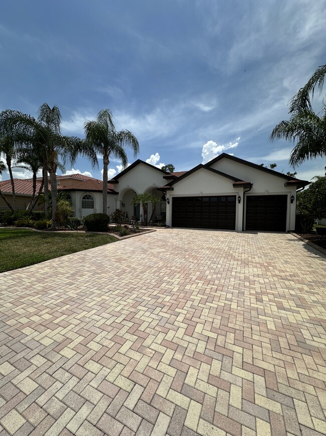 Building Photo - 10724 Cory Lake Dr