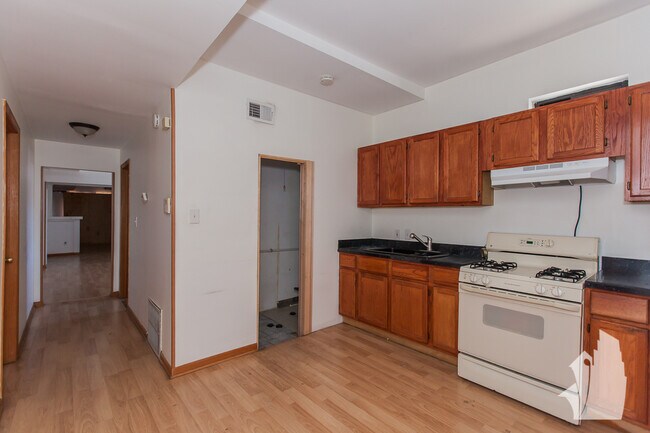 Foto del edificio - 2641 W Division St
